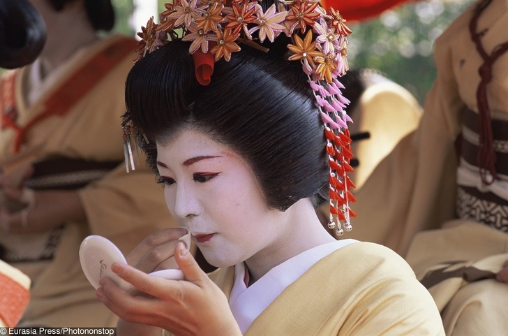 20 секретів гейш, які допоможуть будь-якій дівчині стати привабливішою
