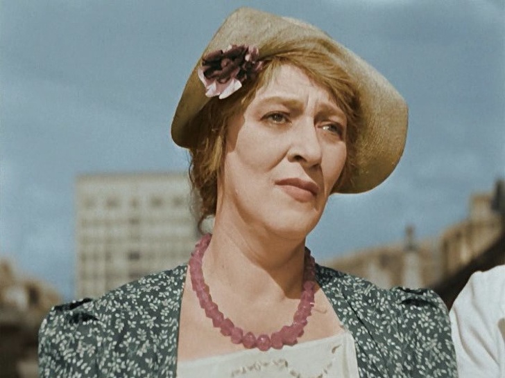 20+ влучних афоризмів про здоров’я від королеви дотепів Фаїни Раневської