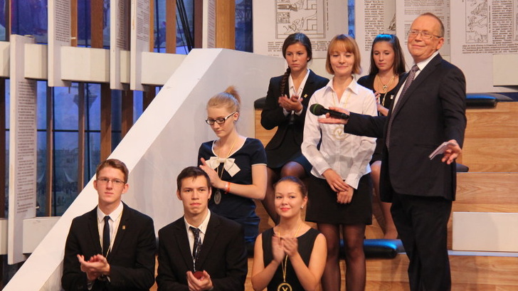 20+ запитань, які поставили в глухий кут юних геніїв з передачі «Розумниці і розумники». Спробуйте і ви