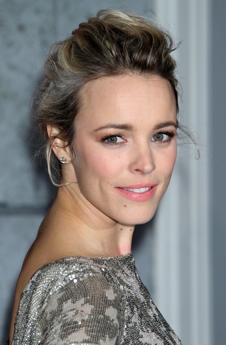 20+ зоряних жінок, які не здригаються при вигляді нового сивого волоска