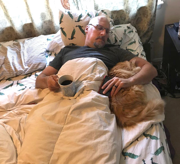 25 брутальних чоловіків, які колись були проти домашніх тварин