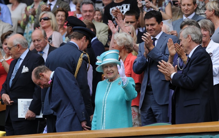 25 фото, які доводять, що повсякденне життя королеви Єлизавети II часом майже не відрізняється від нашої