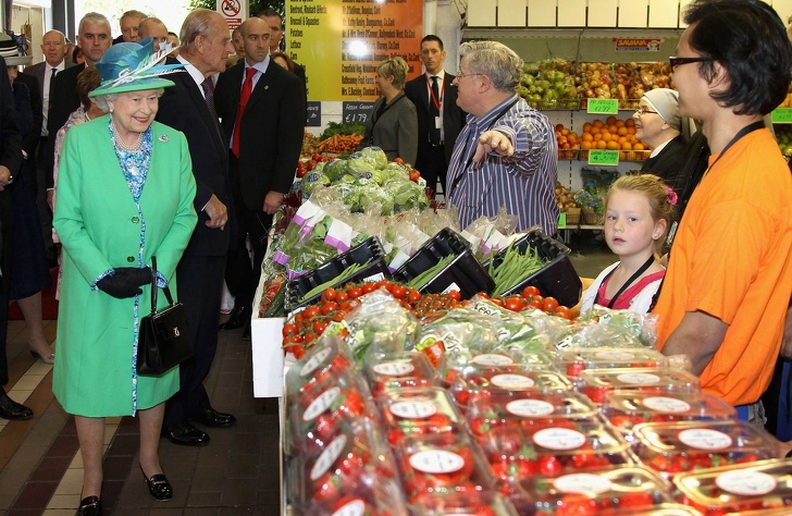 25 фото, які доводять, що повсякденне життя королеви Єлизавети II часом майже не відрізняється від нашої