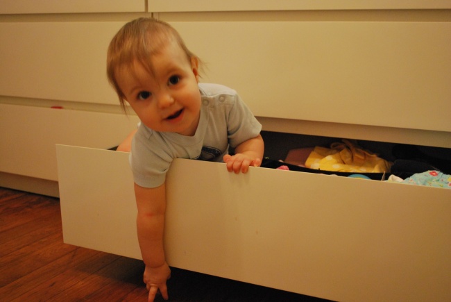 25 фотографій, які зрозуміють всі, хто няньчив дітей