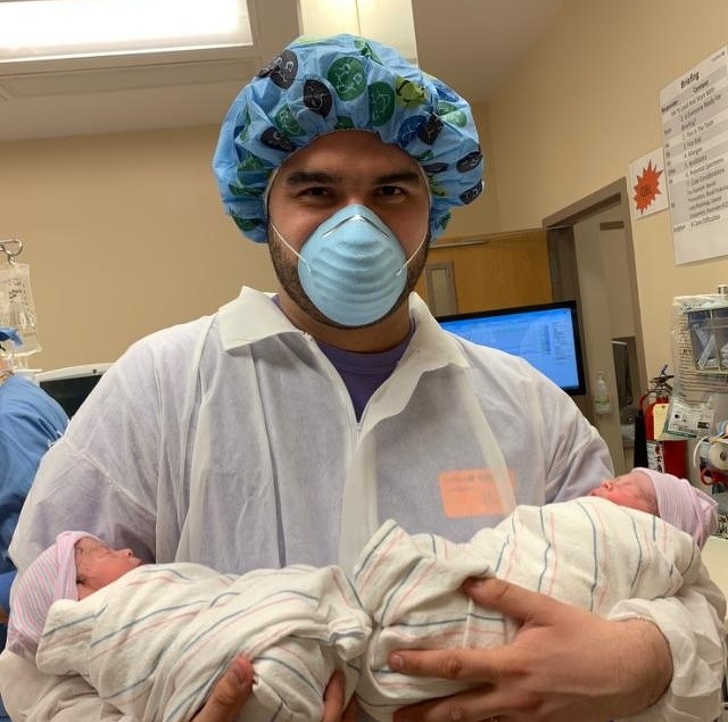 25 пап, які не стали стримувати емоції при вигляді своєї новонародженої дитини