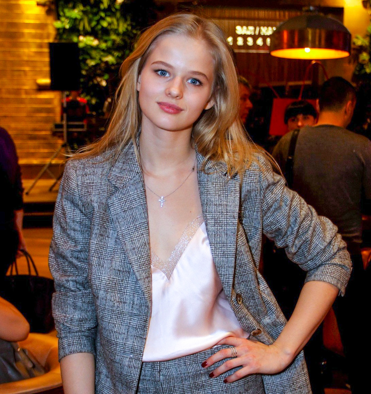 25+ вітчизняних зірок, які не соромляться показати себе без макіяжу (І правильно роблять!)