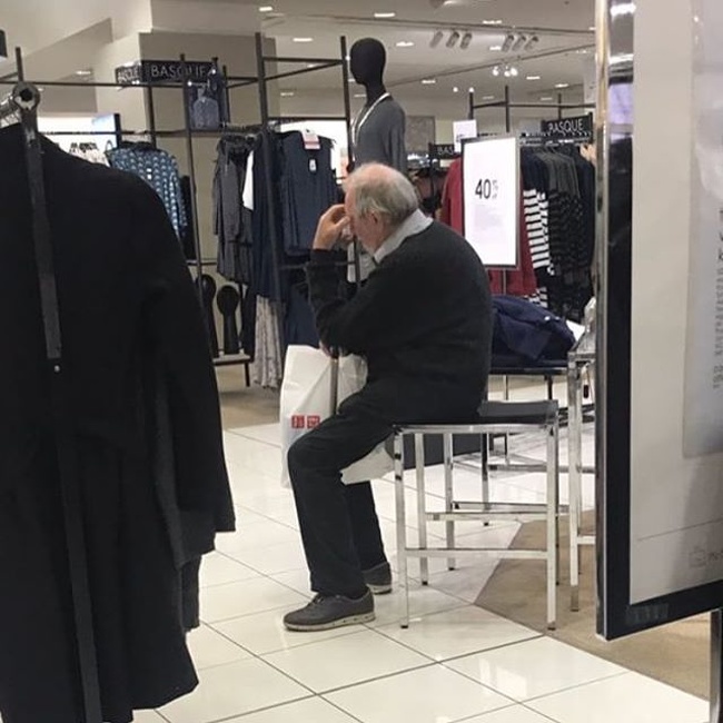 28 фотографій чоловіків, чия сила волі гартувалася в магазинах