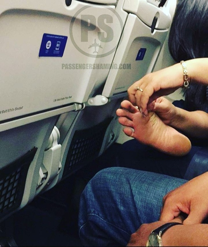 30 типів пасажирів, з якими ви точно не захочете сидіти на сусідніх кріслах