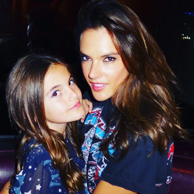 32 чудово молоді мами, яких можна переплутати з їх дочками