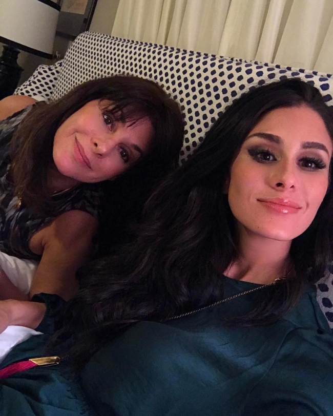 32 чудово молоді мами, яких можна переплутати з їх дочками