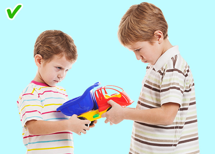 8 простих порад батькам, як подружити братів і сестер