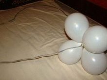 Прикраса кулями на весілля (42 фото): декоруємо великими гелієвими повітряними кулями весільну альтанку, під’їзд або двір і задній фон для фотозоны