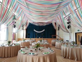 Прикраса залу на весілля (86 фото): оформлення весільного банкетного приміщення в стилі «рустик» та інших