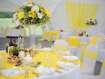 Прикраса залу на весілля (86 фото): оформлення весільного банкетного приміщення в стилі «рустик» та інших