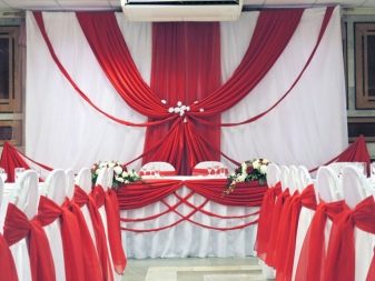 Прикраса залу на весілля (86 фото): оформлення весільного банкетного приміщення в стилі «рустик» та інших