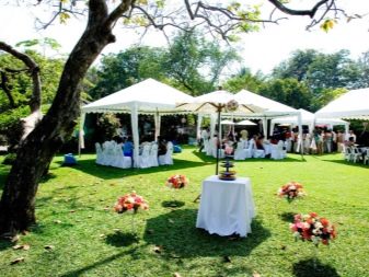 Прикраса залу на весілля (86 фото): оформлення весільного банкетного приміщення в стилі «рустик» та інших