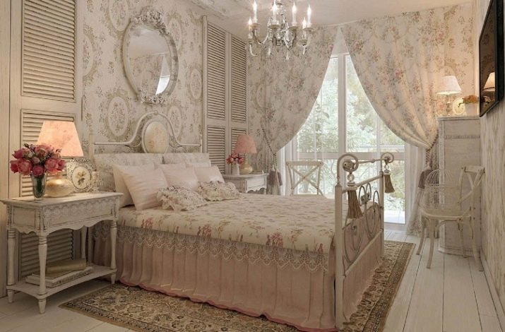 Приліжкові столики для спальні (40 фото): круглі скляні та ковані столи, білі і іншого кольору моделі на коліщатках