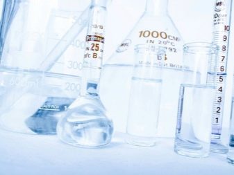 Професійна косметика (59 фото): бренди якісної косметики для косметологів і візажистів, марки косметики для рук