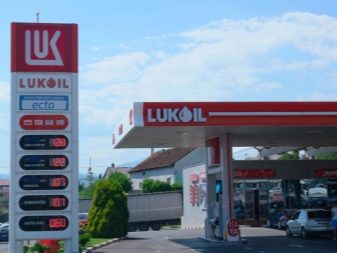 Прокат авто в Чорногорії: як орендувати автомобіль від аеропорту? Вибір машини напрокат