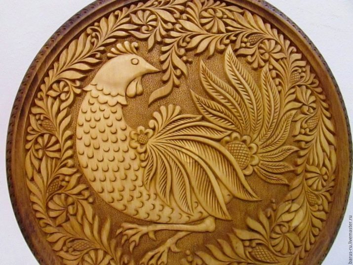 Різьба по дереву для початківців (29 фото): з чого почати? Уроки для новачків, основи простих технік. Як вирізати візерунки по кресленнях покроково?