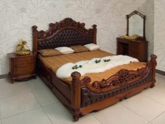 Різьблені ліжка (44 фото): моделі з масиву дерева, з різьбленим узголів’ям, дерев’яні двоспальні і односпальні моделі з різьбленням, дитячі ліжка