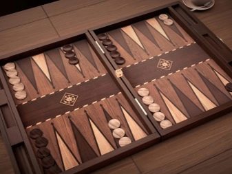 Різьблені нарди (26 фото): огляд моделей ручної роботи з геометричними бортами та інших, тонкощі виробництва дерев’яних різьблених нард