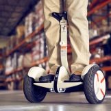 Різниця між гироскутером і сігвея: що краще вибрати для дитини? Чим вони відрізняються в управлінні?