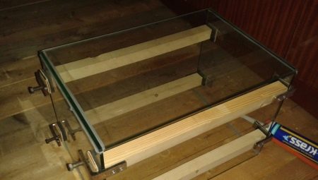 Ремонт акваріума (29 фото): що робити, якщо він потік по шву? Як відремонтувати акваріум своїми руками в домашніх умовах, щоб усунути текти?