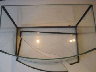 Ремонт акваріума (29 фото): що робити, якщо він потік по шву? Як відремонтувати акваріум своїми руками в домашніх умовах, щоб усунути текти?