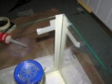 Ремонт акваріума (29 фото): що робити, якщо він потік по шву? Як відремонтувати акваріум своїми руками в домашніх умовах, щоб усунути текти?