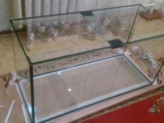 Ремонт акваріума (29 фото): що робити, якщо він потік по шву? Як відремонтувати акваріум своїми руками в домашніх умовах, щоб усунути текти?