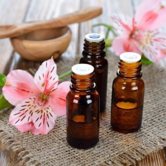 Ремувер для зняття вій: видалення вій кремовими, гелевими та рідкими сумішами. Як зняти нарощені вії в домашніх умовах? Як вибрати ремувер?