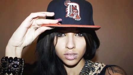 Рэперские кепки (58 фото): моделі для дорослих і дівчаток
