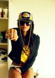 Рэперские кепки (58 фото): моделі для дорослих і дівчаток