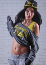 Рэперские кепки (58 фото): моделі для дорослих і дівчаток