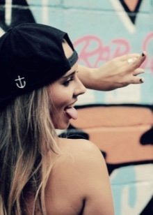 Рэперские кепки (58 фото): моделі для дорослих і дівчаток