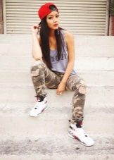 Рэперские кепки (58 фото): моделі для дорослих і дівчаток