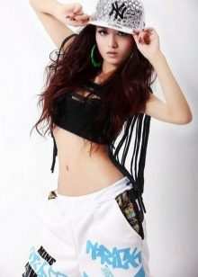 Рэперские кепки (58 фото): моделі для дорослих і дівчаток