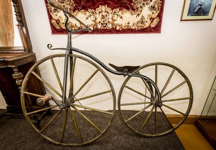 Ретровелосипед (28 фото): старовинний вінтажний жіночий велосипед з великим переднім колесом і кошиком, інші моделі