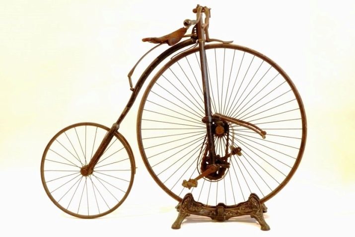 Ретровелосипед (28 фото): старовинний вінтажний жіночий велосипед з великим переднім колесом і кошиком, інші моделі