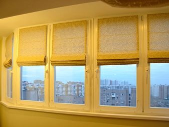 Римські штори на балкон (50 фото): види фіранок, ідеї розміщення штор в інтер’єрі лоджій, кріплення до балконних вікон