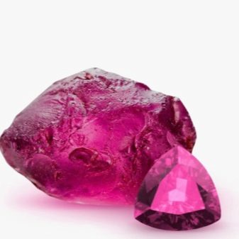 Родоліт (28 фото): що це за камінь? Дорогоцінний він чи ні? Магічні і лікувальні властивості рожевого граната