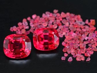 Рожеві камені (51 фото): назви дорогоцінних, напівкоштовних і виробних каменів рожевого кольору. Їх застосування у виготовленні ювелірних виробів