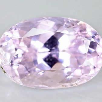 Рожеві камені (51 фото): назви дорогоцінних, напівкоштовних і виробних каменів рожевого кольору. Їх застосування у виготовленні ювелірних виробів