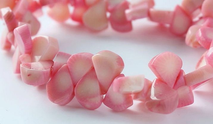 Рожеві камені (51 фото): назви дорогоцінних, напівкоштовних і виробних каменів рожевого кольору. Їх застосування у виготовленні ювелірних виробів