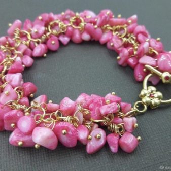 Рожеві камені (51 фото): назви дорогоцінних, напівкоштовних і виробних каменів рожевого кольору. Їх застосування у виготовленні ювелірних виробів