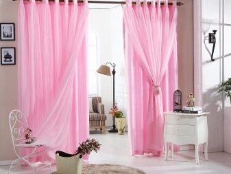 Рожеві штори в спальні (43 фото): сірий інтер’єр зі шторами ніжно-рожевого кольору і інші варіанти