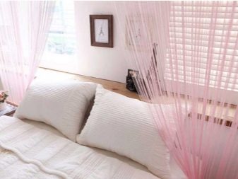 Рожеві штори в спальні (43 фото): сірий інтер’єр зі шторами ніжно-рожевого кольору і інші варіанти