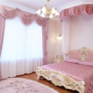 Рожеві штори в спальні (43 фото): сірий інтер’єр зі шторами ніжно-рожевого кольору і інші варіанти