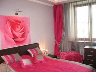 Рожеві штори в спальні (43 фото): сірий інтер’єр зі шторами ніжно-рожевого кольору і інші варіанти